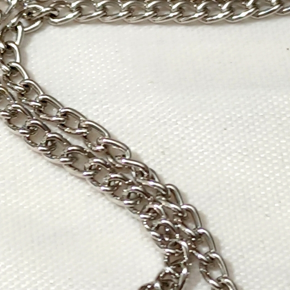 VINTAGE LOLA ROSE SILVER TONE NECKLACE - Picture 10 of 11